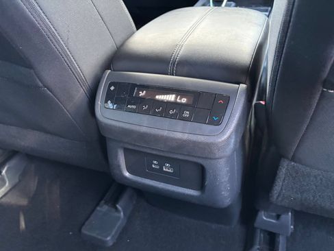 Used 2025 Nissan Pathfinder SV AWD/4WD image 20