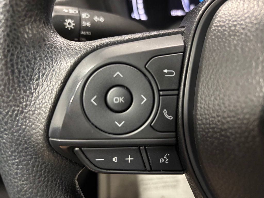 Used 2026 Toyota Corolla LE FWD image 19