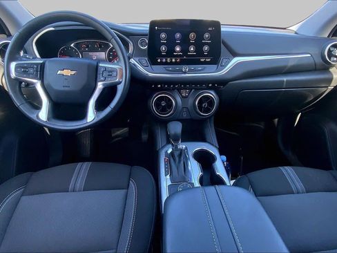 Used 2025 Chevrolet Blazer LT AWD/4WD image 26