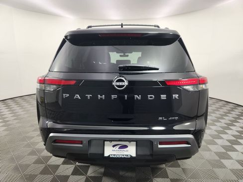 New 2026 Nissan Pathfinder SL image 4