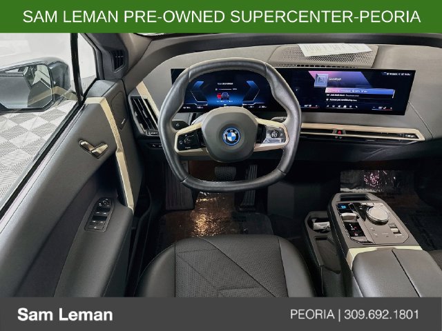 Used 2025 BMW iX xDrive50 AWD/4WD image 24