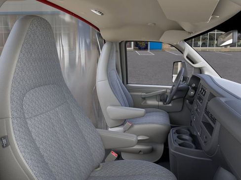 New 2026 Chevrolet Express 3500 image 17