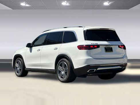 Used 2026 Mercedes-Benz GLS 450 4MATIC image 3