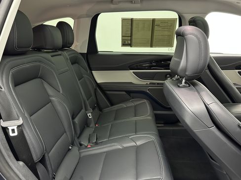 Used 2024 Lincoln Nautilus Premier w/ Equipment Group 102A image 35