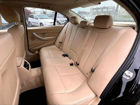 Used 2016 BMW 320i Sedan RWD image 21