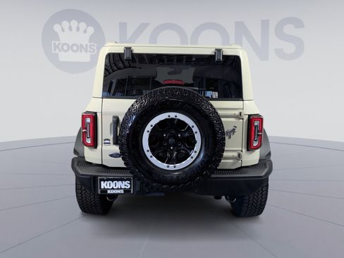 Used 2025 Ford Bronco Badlands image 5