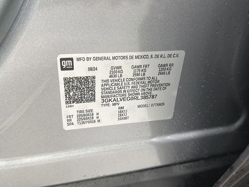 Used 2024 GMC Terrain SLT w/ Infotainment Package II image 26