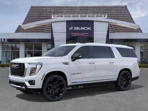 New 2026 GMC Yukon XL Denali image 2