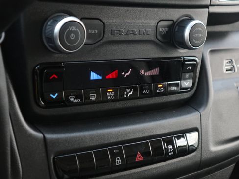 New 2026 RAM ProMaster 2500 w/ Premium Convenience Group FWD image 26