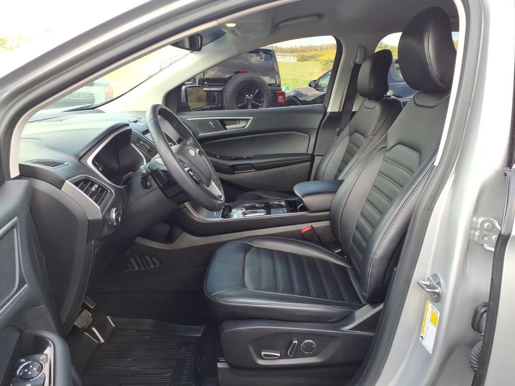 Used 2019 Ford Edge SEL w/ Equipment Group 201A AWD/4WD image 14