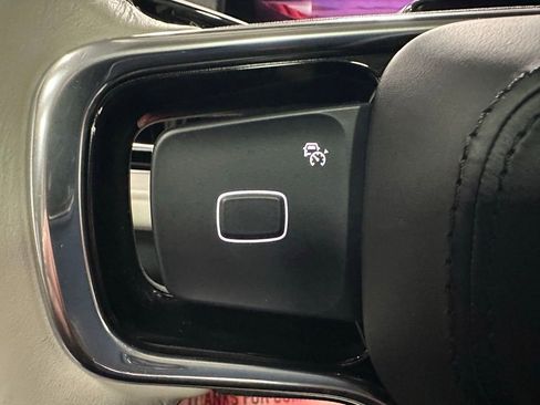 Used 2025 Lincoln Navigator Reserve image 19