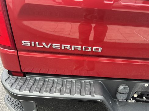 Used 2020 Chevrolet Silverado 1500 LT Trail Boss AWD/4WD image 9