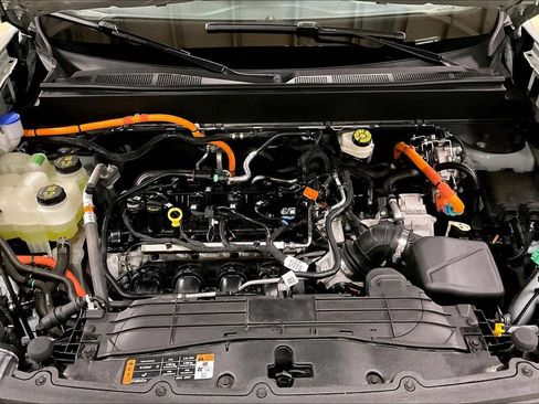 Certified 2023 Ford Maverick XLT w/ XLT Luxury Package FWD image 10