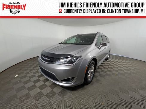 Used 2019 Chrysler Pacifica Limited FWD image 1