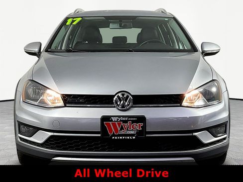 Used 2017 Volkswagen Golf Alltrack S AWD/4WD image 2