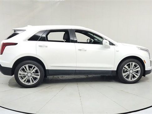 Certified 2024 Cadillac XT5 Premium Luxury w/ LPO, Floor Liner Package image 6