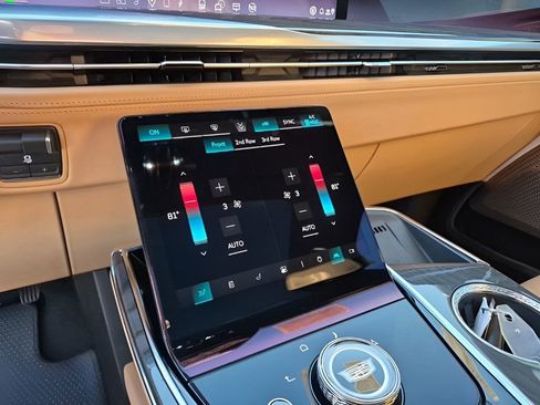 Certified 2025 Cadillac Escalade IQ Luxury 2 image 39