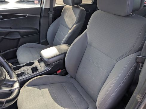 Used 2016 Kia Sorento AWD w/ LX Convenience Package image 6