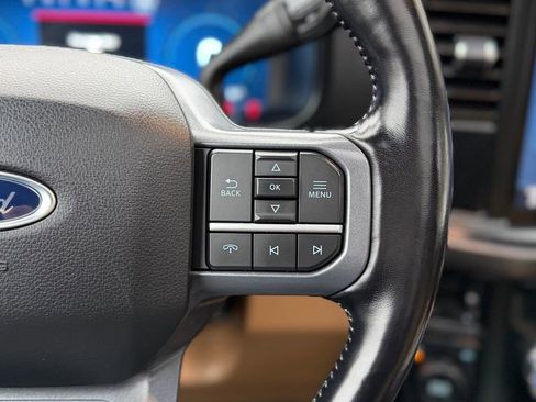 Used 2023 Ford F350 Lariat image 14