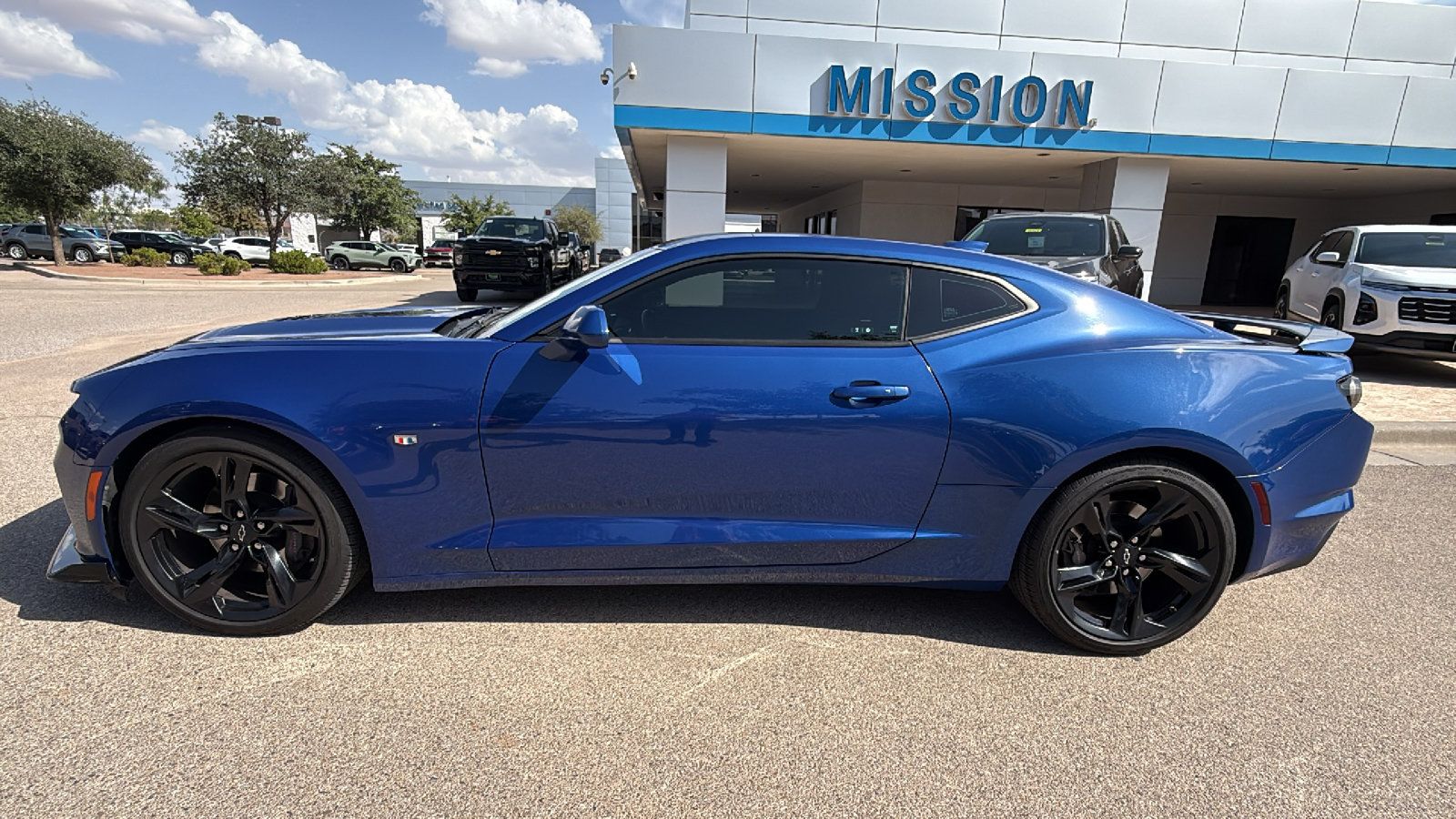 Used 2023 Chevrolet Camaro SS RWD image 3