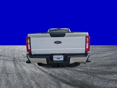 New 2026 Ford F250 XL w/ XL Chrome Package image 4