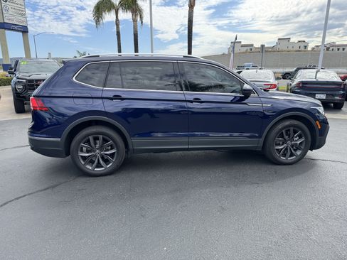 Certified 2023 Volkswagen Tiguan SE FWD image 17