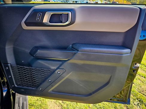 Used 2024 Ford Bronco Wildtrak image 41