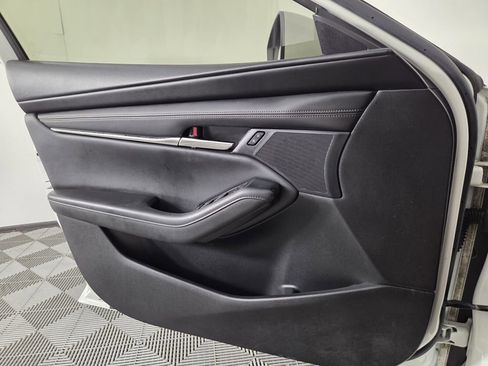 Used 2019 MAZDA MAZDA3 Base image 23