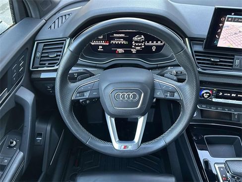 Used 2021 Audi SQ5 Prestige w/ Prestige Package image 17