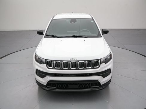 Used 2023 Jeep Compass Sport AWD/4WD image 9