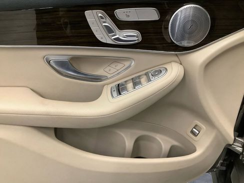 Used 2020 Mercedes-Benz GLC 300 4MATIC Coupe image 12