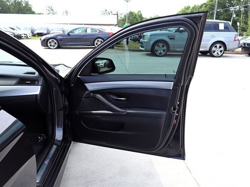 Used 2013 BMW 550i xDrive Sedan AWD/4WD image 31