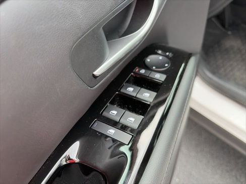 Used 2025 Hyundai Santa Cruz Limited image 11