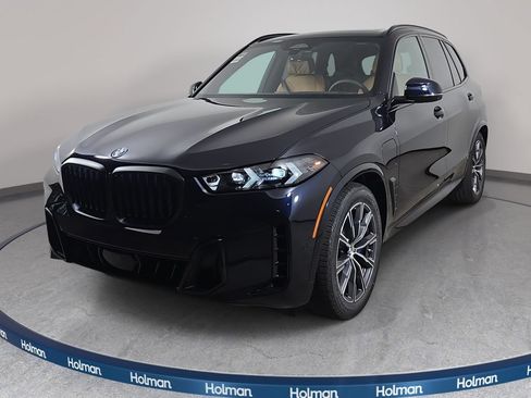 New 2026 BMW X5 xDrive50e w/ M Sport Package AWD/4WD image 1