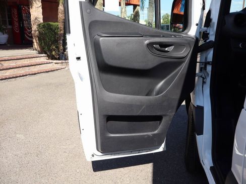 Used 2019 Mercedes-Benz Sprinter 2500 image 18