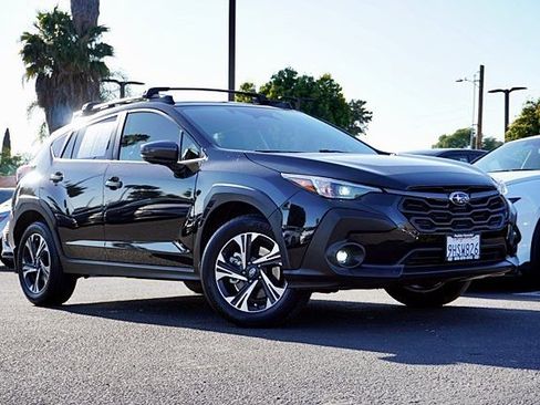 Used 2024 Subaru Crosstrek 2.0i Premium AWD/4WD image 2