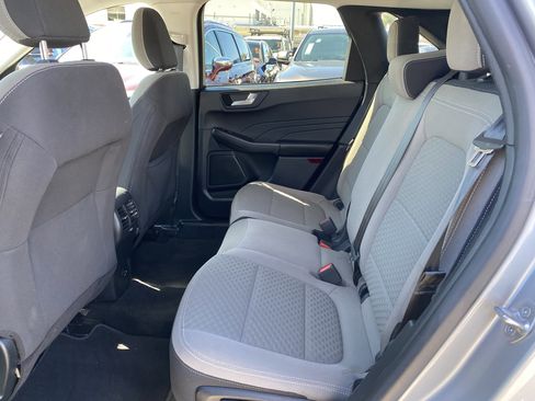 Used 2021 Ford Escape SE image 17