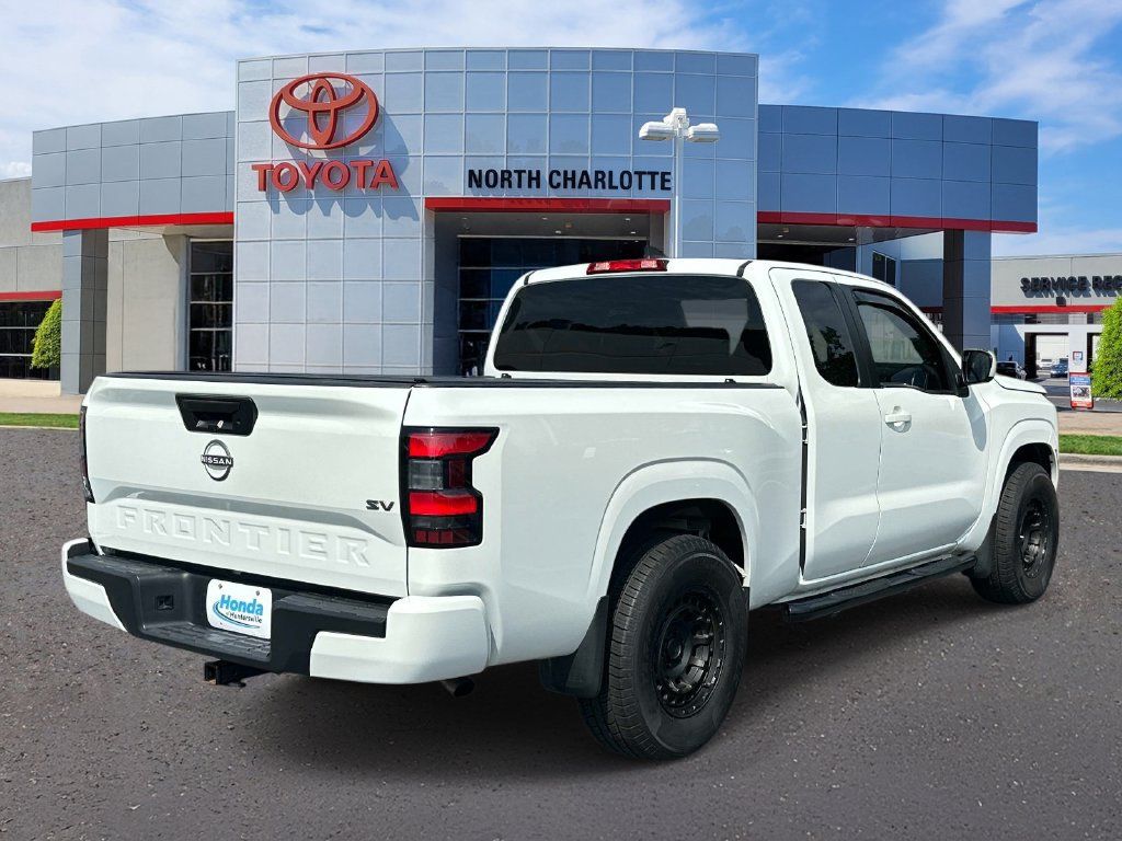 Used 2024 Nissan Frontier SV RWD image 8