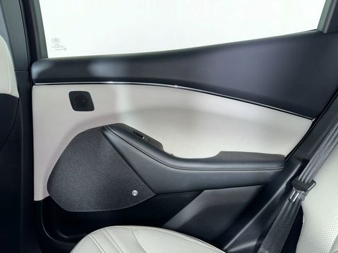 Used 2021 Ford Mustang Mach-E Premium image 41