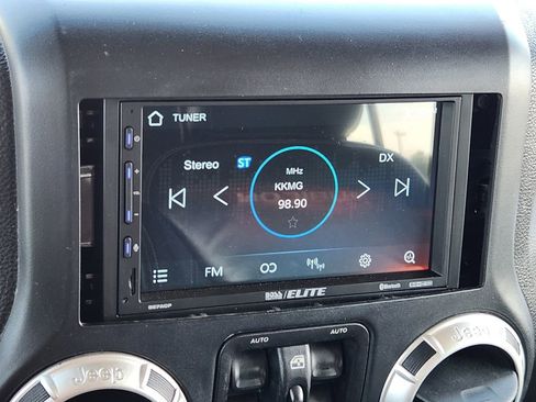 Used 2014 Jeep Wrangler Unlimited Rubicon AWD/4WD image 20