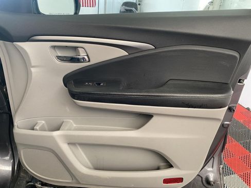 Used 2019 Honda Pilot EX-L image 7