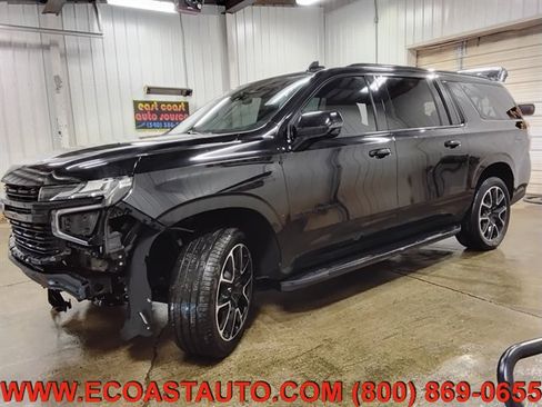 Used 2023 Chevrolet Suburban RST w/ Sport Performance Package AWD/4WD image 5