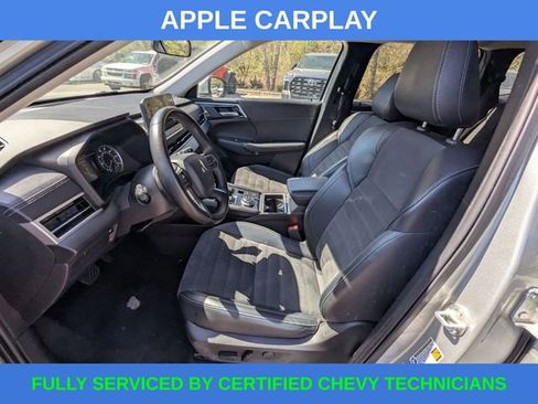 Used 2024 Mitsubishi Outlander SE image 12