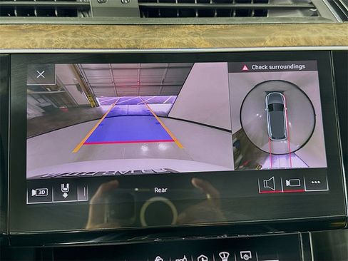 Used 2019 Audi e-tron Prestige w/ Prestige Package image 41