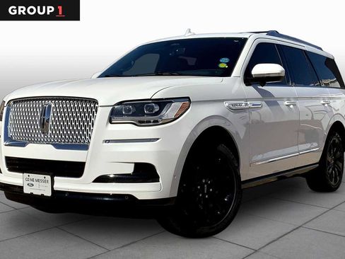 Certified 2024 Lincoln Navigator Reserve AWD/4WD image 1