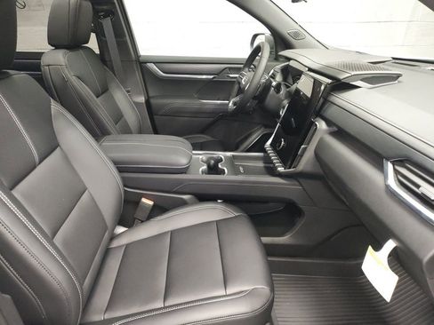 New 2026 GMC Acadia Elevation w/ Black Edition image 7