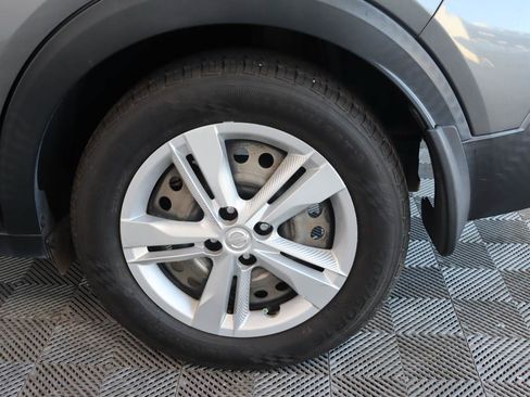 Used 2020 Nissan Kicks S FWD image 16