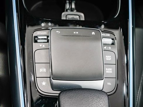 Certified 2022 Mercedes-Benz GLA 250 4MATIC image 23