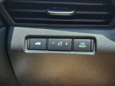 Used 2022 Nissan Altima 2.5 SV FWD image 25
