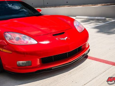 Used 2013 Chevrolet Corvette Z06 w/ 3LZ Preferred Equipment Group RWD image 23